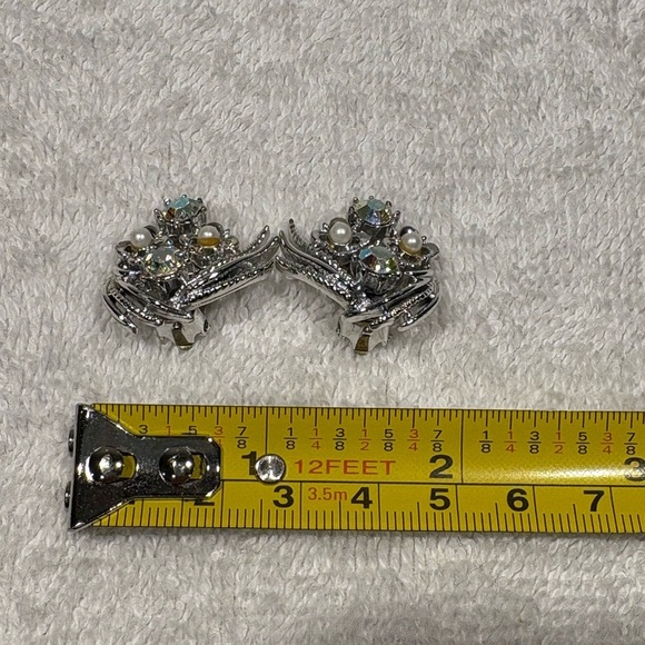 Vintage Aurora Borealis Rhinestone & Faux Pearl Clip-On Earrings - Picture 5 of 9